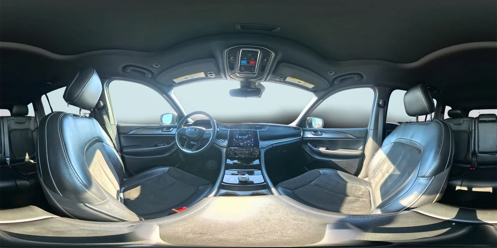 Thumbnail: 2024 Jeep Grand Cherokee - 30