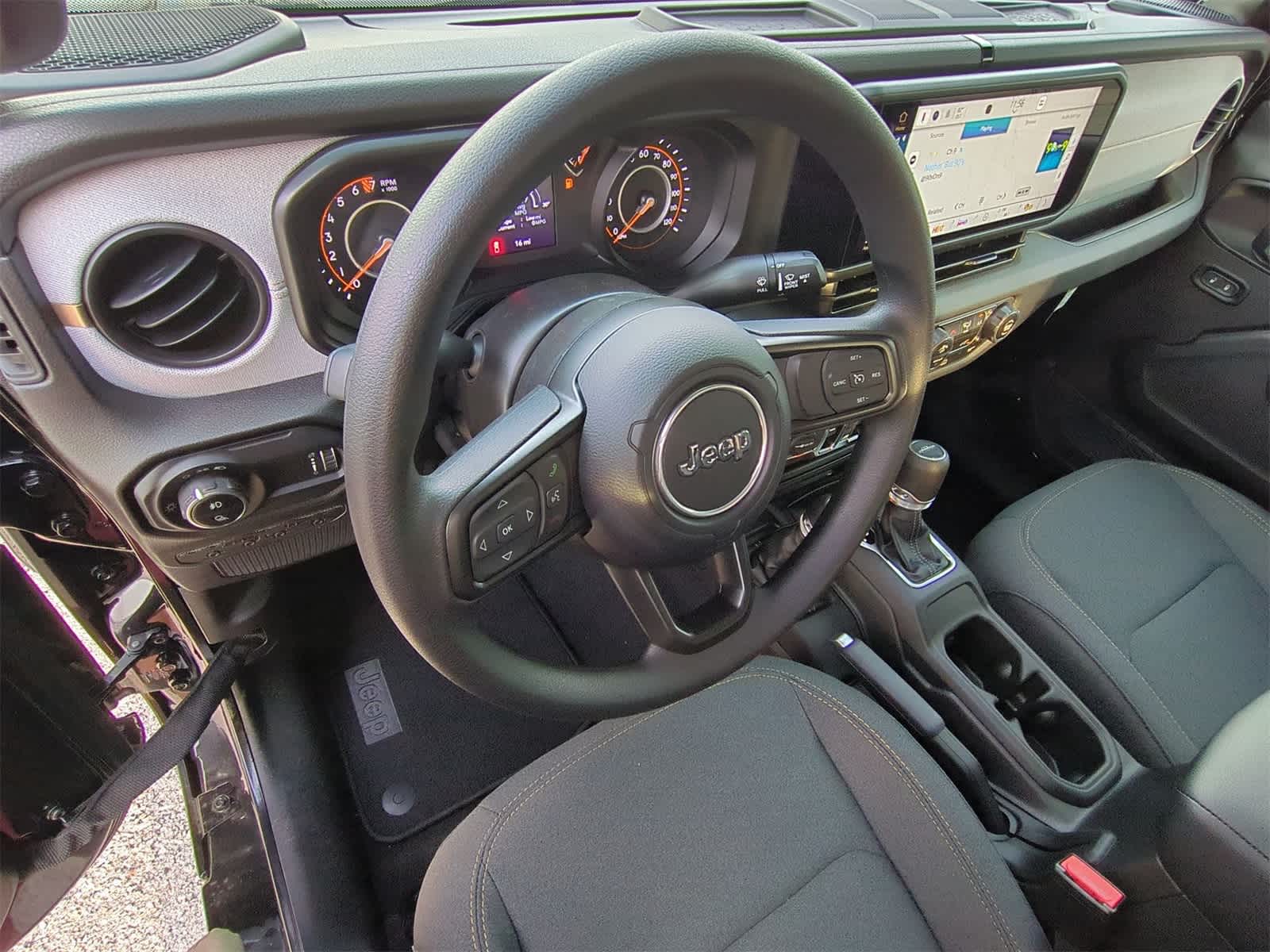 Thumbnail: 2025 Jeep Gladiator - 10