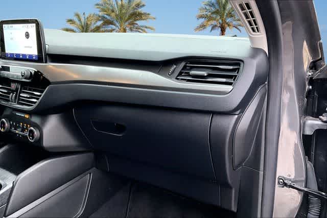 Thumbnail: 2023 Ford Escape - 21