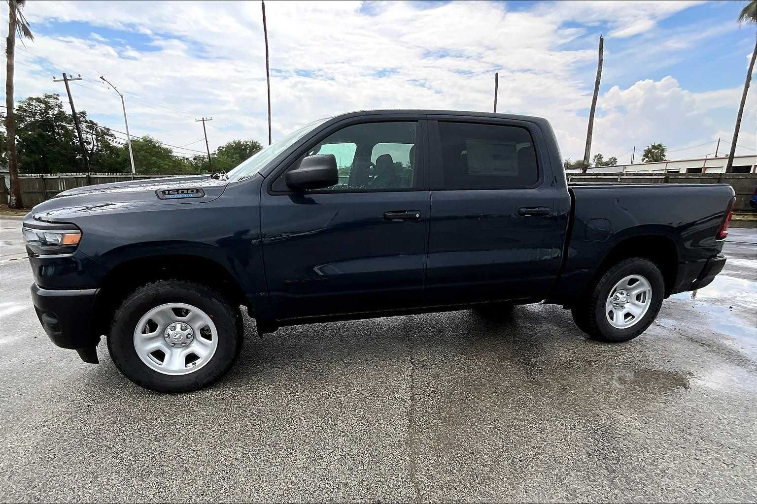 Thumbnail: 2025 RAM 1500 - 3