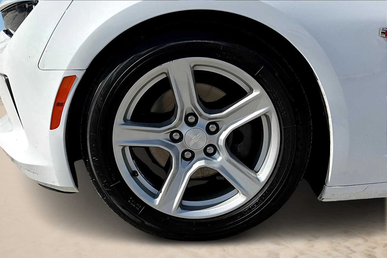 Thumbnail: 2018 Chevrolet Camaro - 7