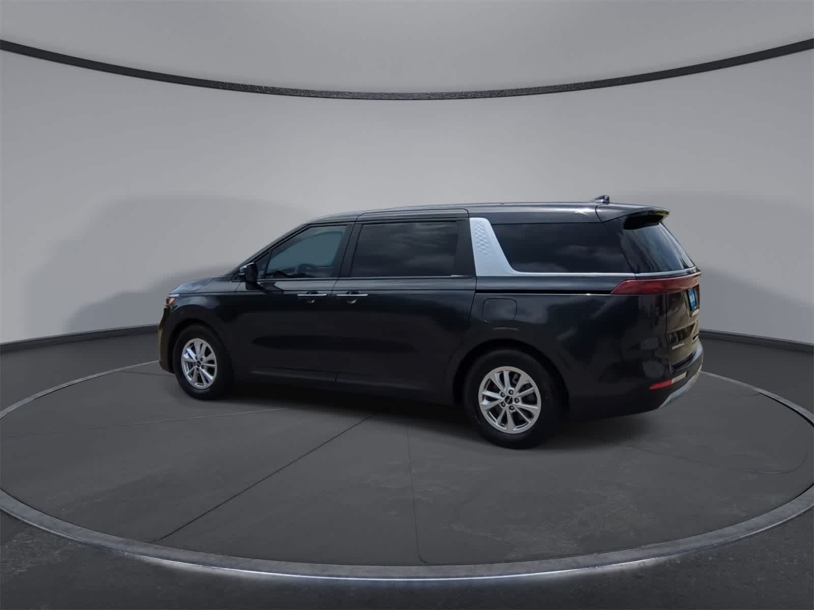 Thumbnail: 2023 Kia Carnival - 6