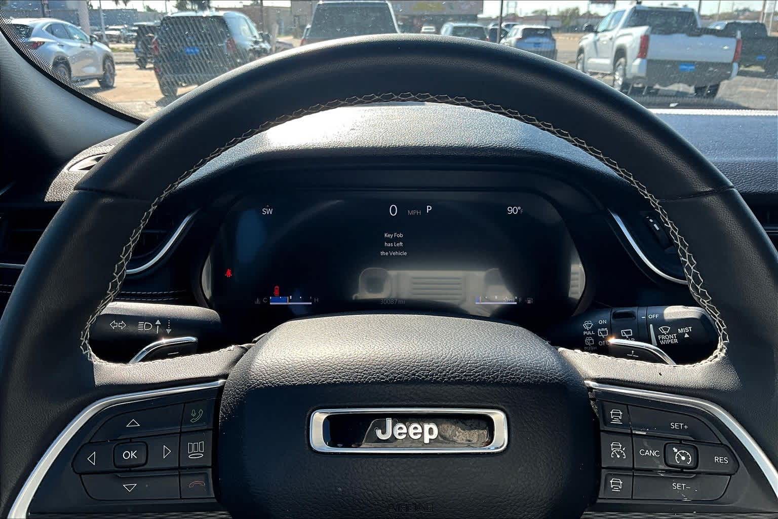 Thumbnail: 2024 Jeep Grand Cherokee - 17