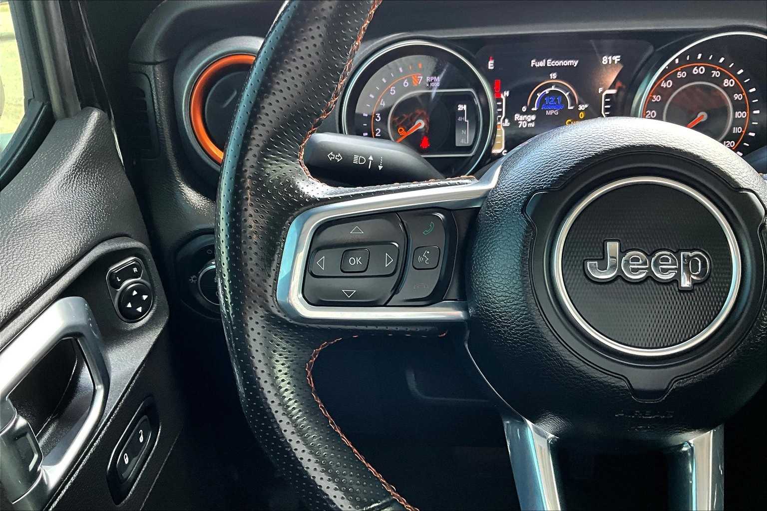 Thumbnail: 2023 Jeep Gladiator - 24