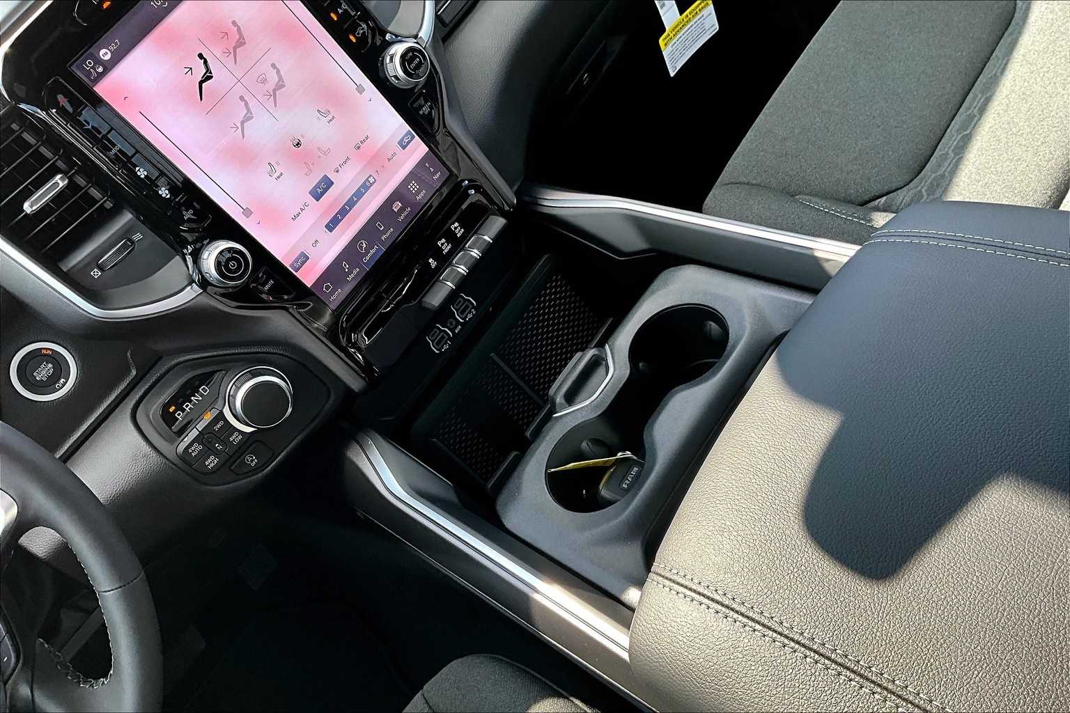 Thumbnail: 2026 RAM 1500 - 17