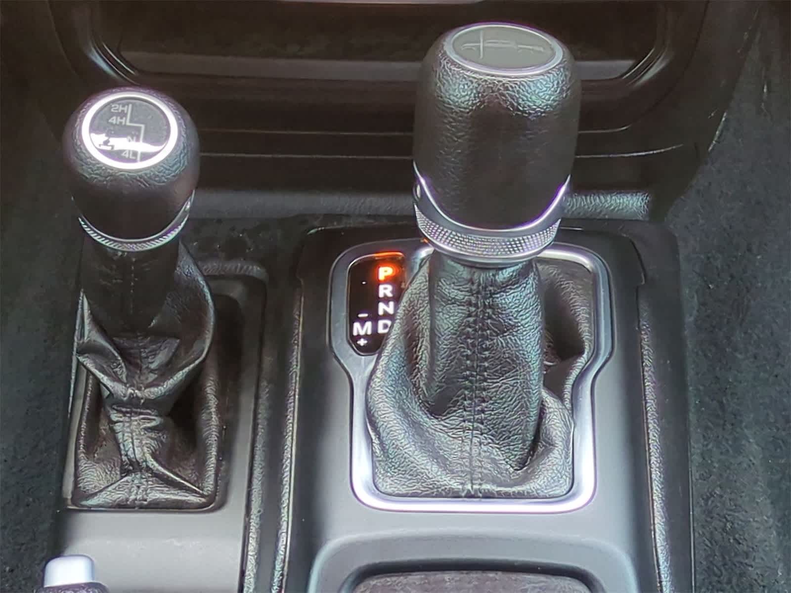 Thumbnail: 2020 Jeep Gladiator - 31