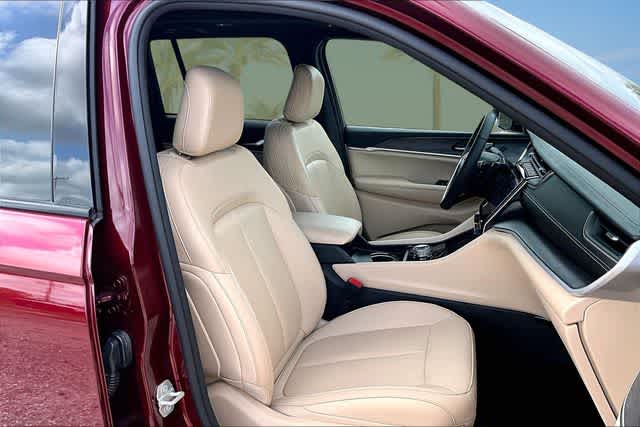 Thumbnail: 2024 Jeep Grand Cherokee - 13