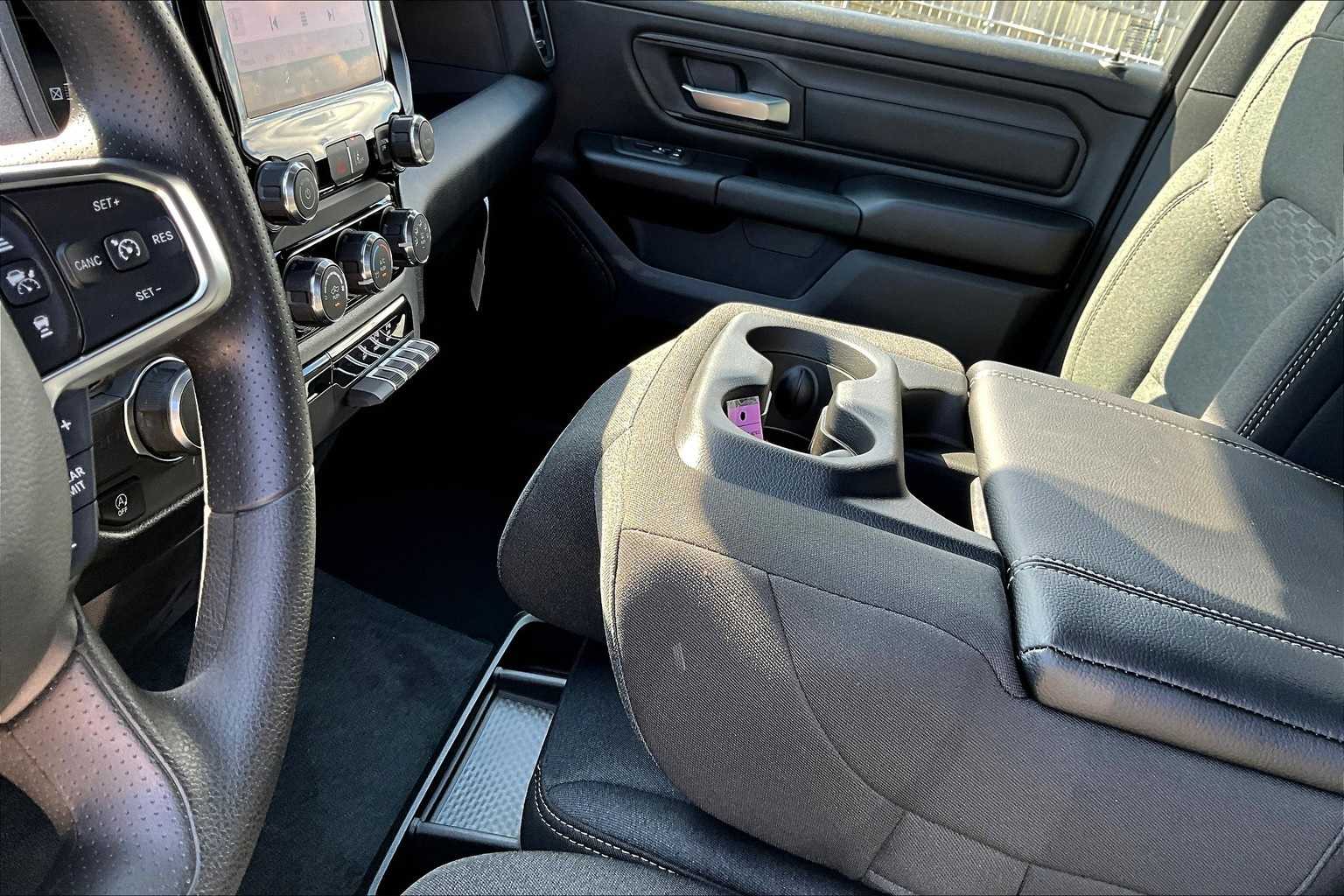 Thumbnail: 2025 RAM 1500 - 16