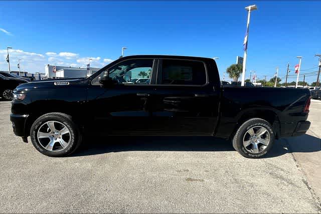 Thumbnail: 2025 RAM 1500 - 3