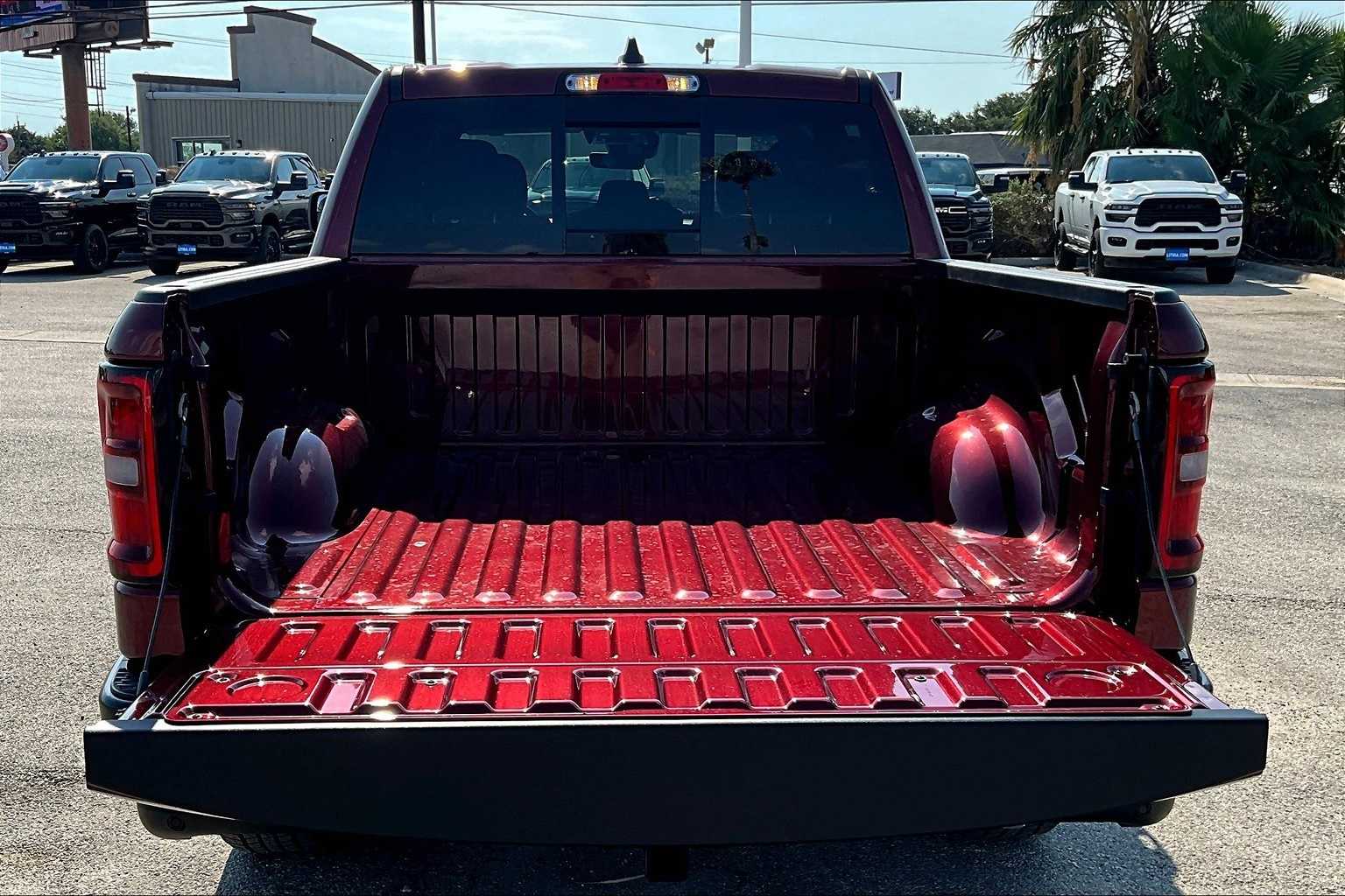 Thumbnail: 2025 RAM 1500 - 19