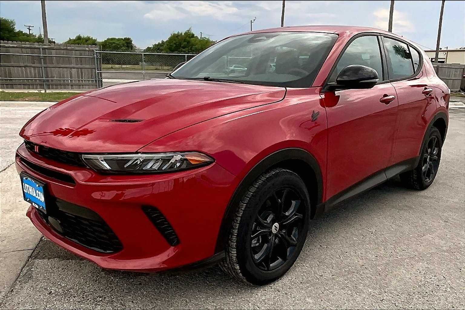 Thumbnail: 2025 Dodge Hornet - 3