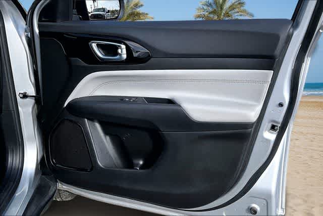 Thumbnail: 2025 Jeep Compass - 26