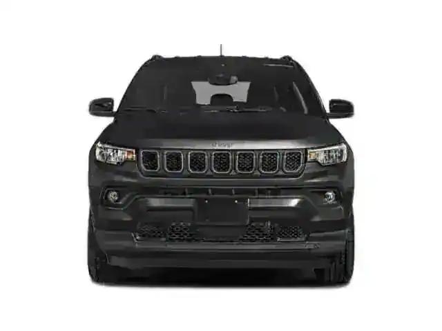 2025 Jeep Compass Latitude photo 4
