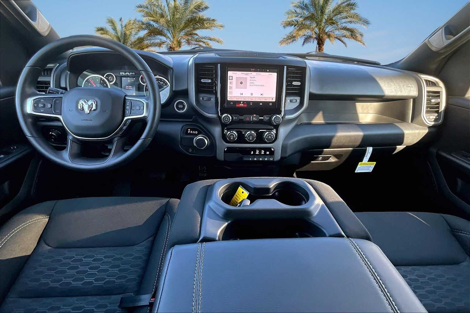 Thumbnail: 2025 RAM 1500 - 9