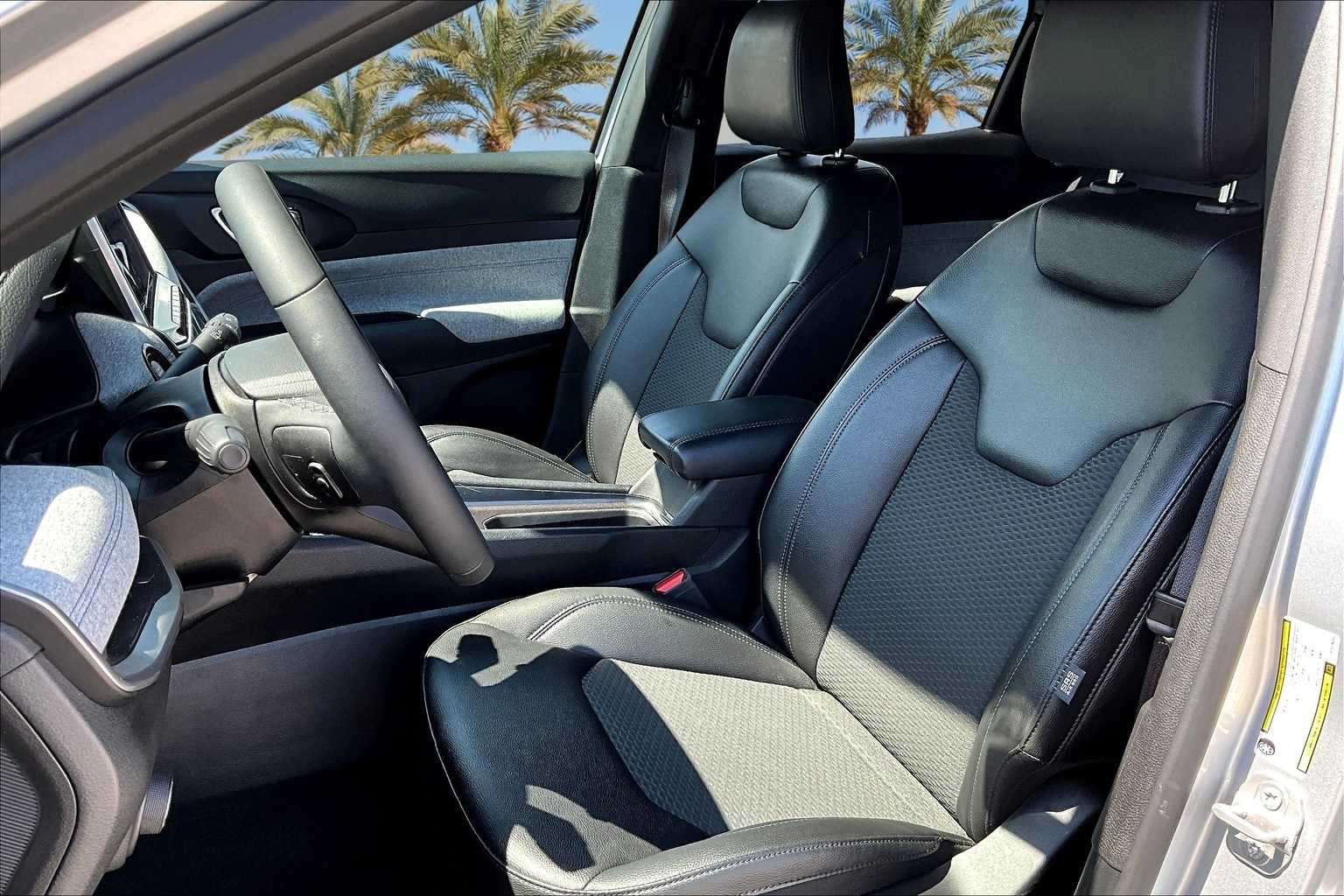 Thumbnail: 2025 Jeep Compass - 11