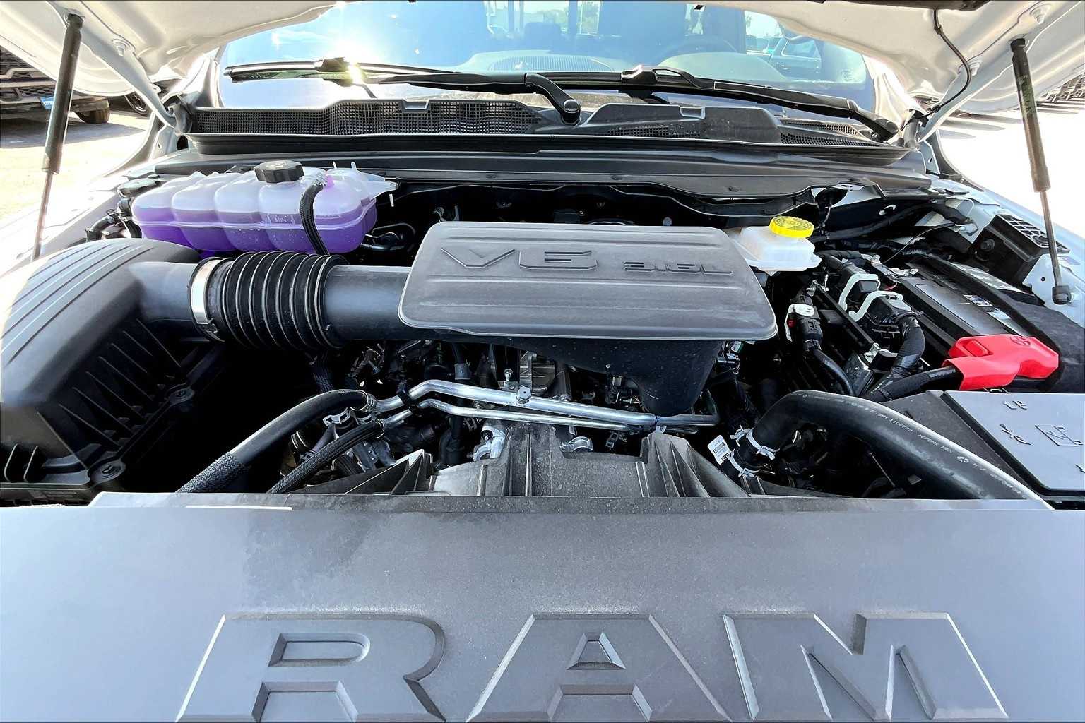 Thumbnail: 2025 RAM 1500 - 8