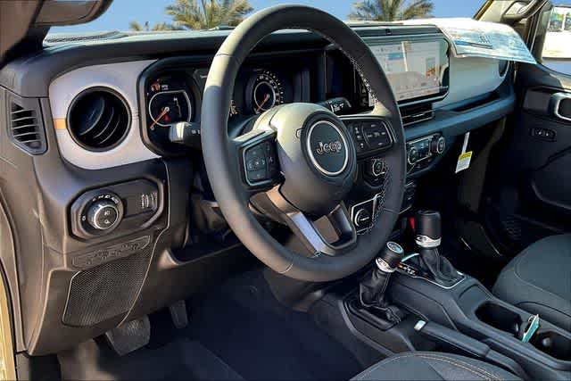 Thumbnail: 2025 Jeep Gladiator - 2