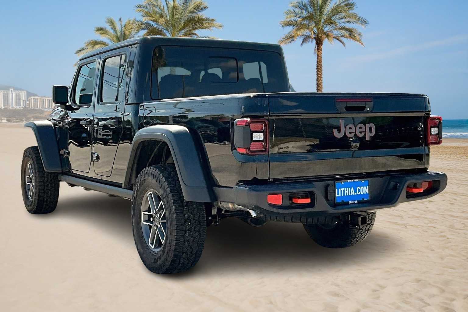 Thumbnail: 2025 Jeep Gladiator - 4