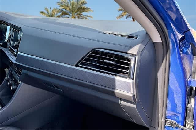 Thumbnail: 2024 Volkswagen Jetta - 21