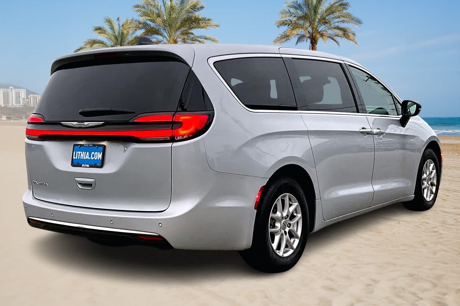 Thumbnail: 2024 Chrysler Pacifica - 22