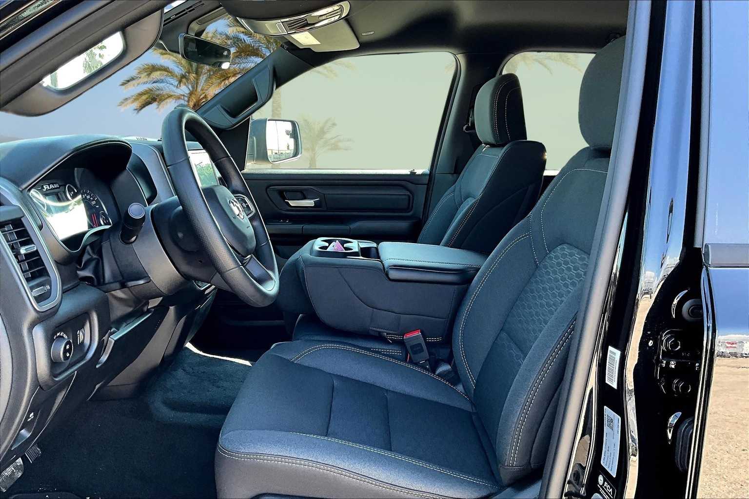 Thumbnail: 2025 RAM 1500 - 10