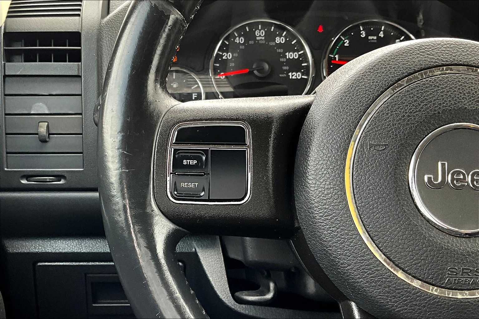 2011 Jeep Liberty Sport 24