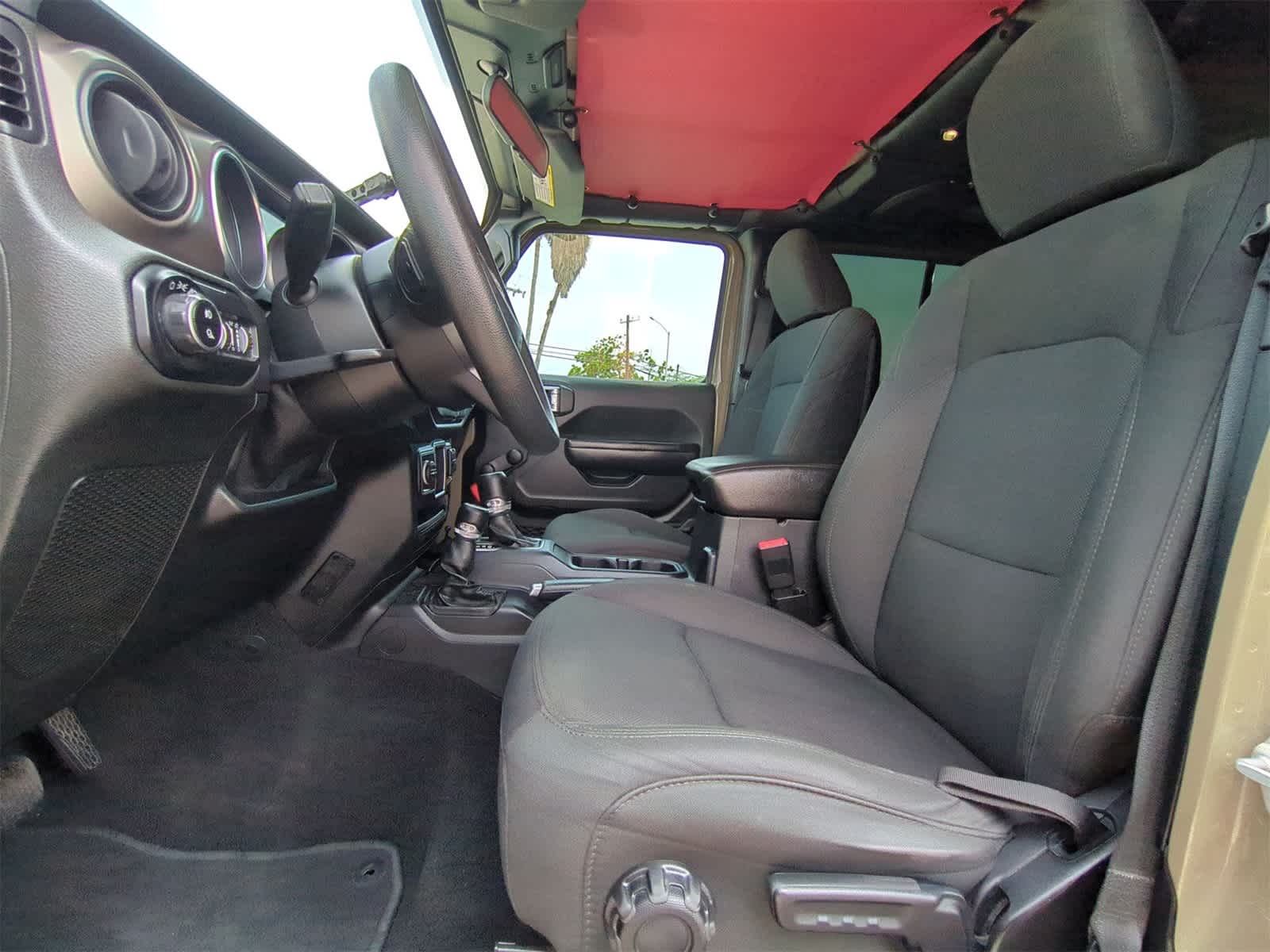 Thumbnail: 2020 Jeep Gladiator - 17