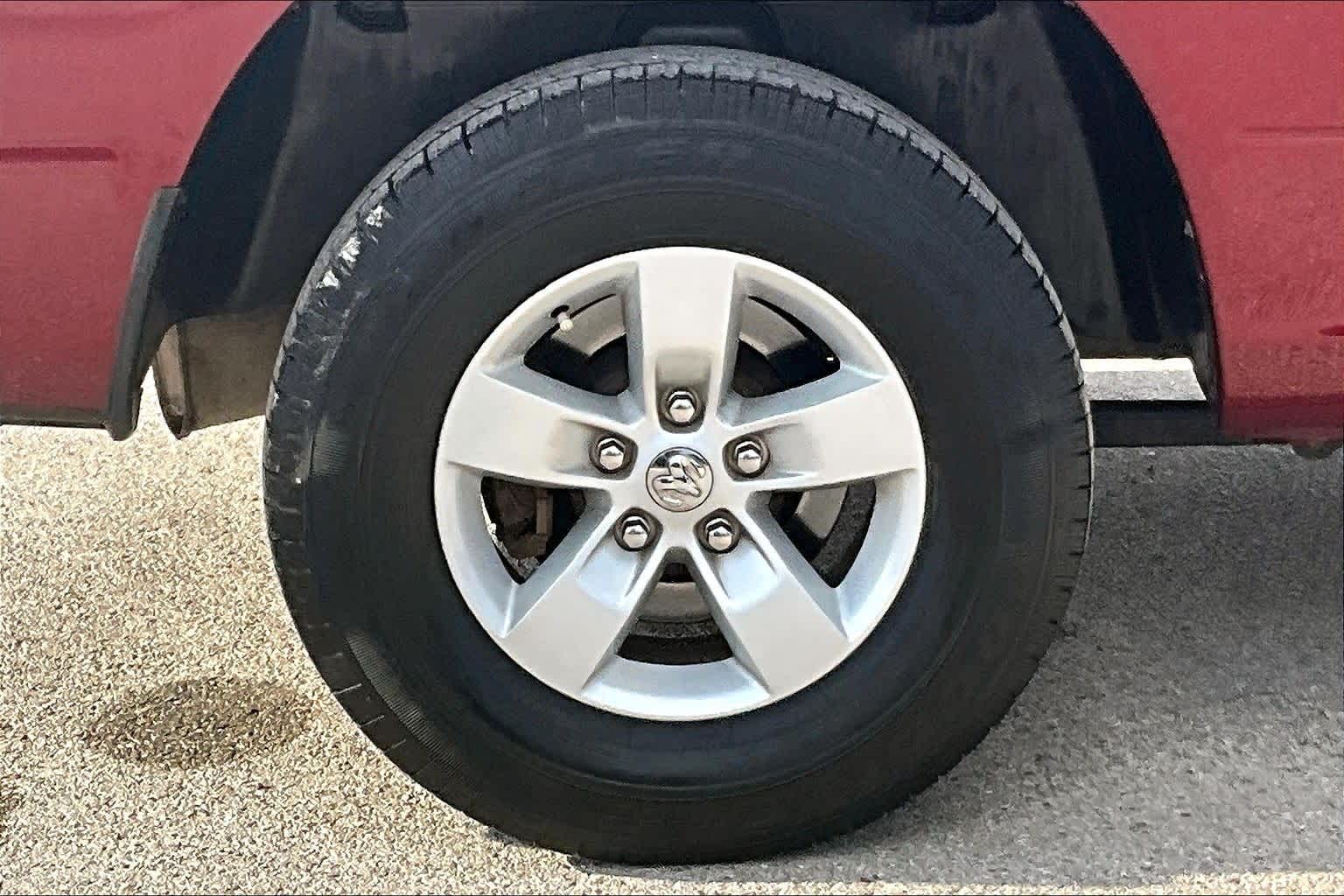 Thumbnail: 2019 RAM 1500 Classic - 33