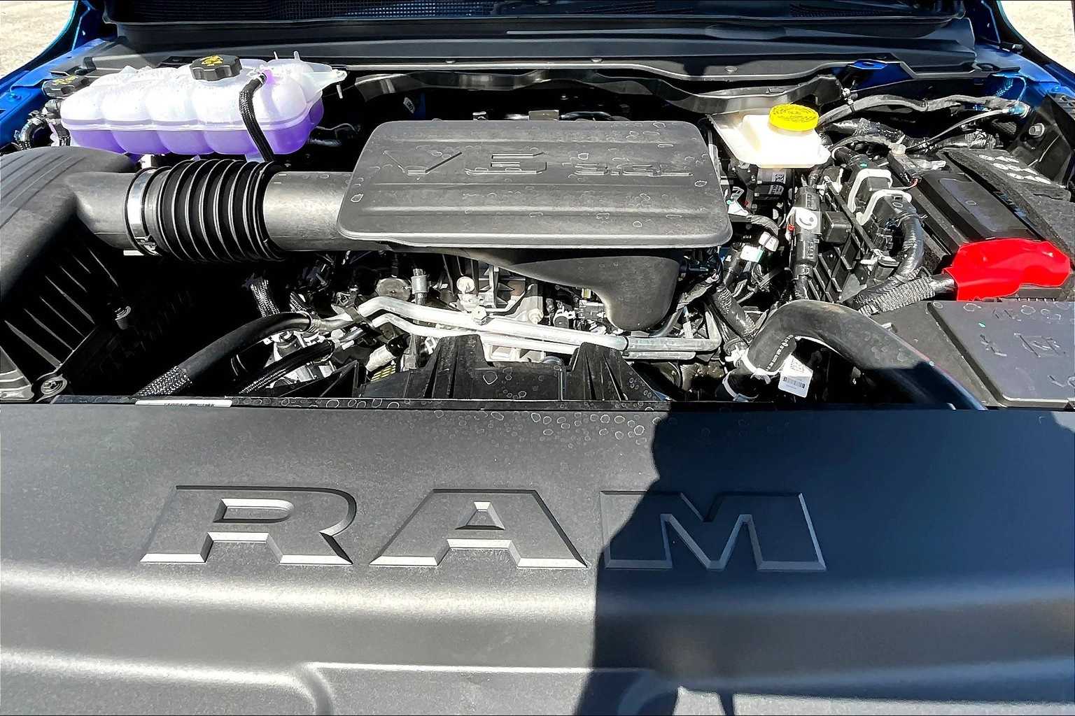 Thumbnail: 2025 RAM 1500 - 8