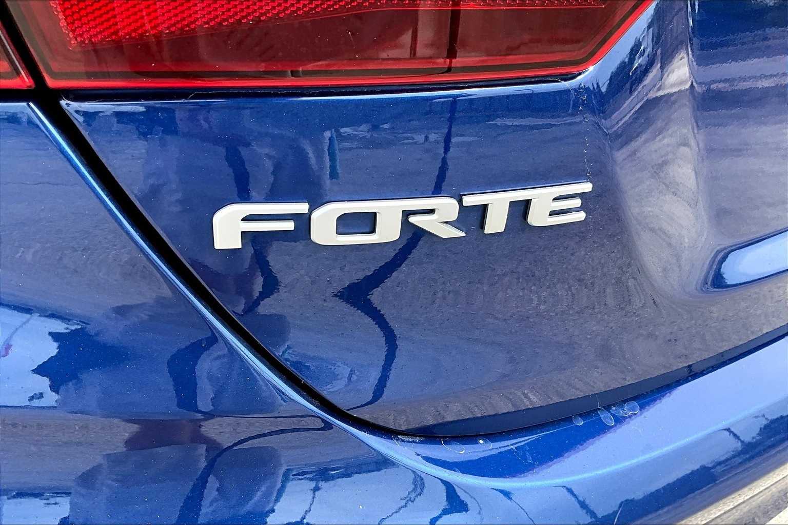 Thumbnail: 2022 Kia Forte - 7