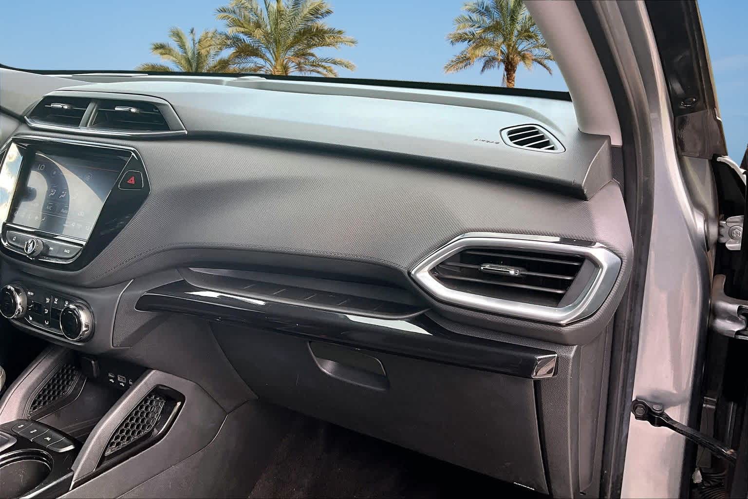 Thumbnail: 2023 Chevrolet TrailBlazer - 21