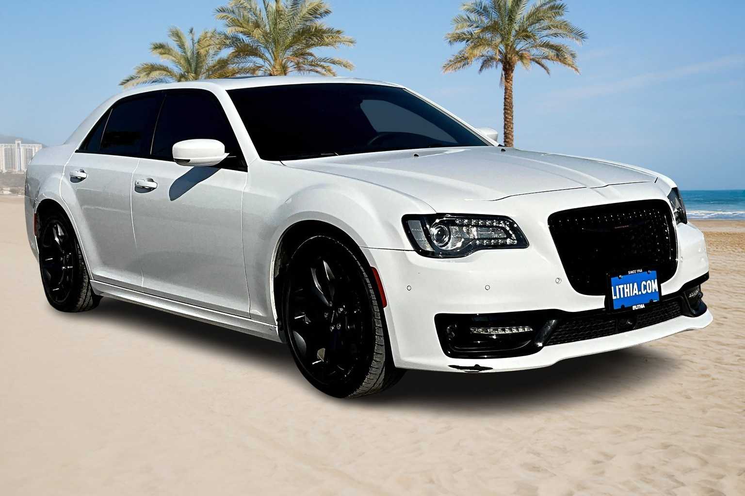 Thumbnail: 2023 Chrysler 300 - 21