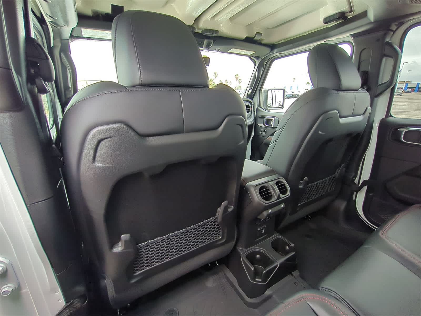 Thumbnail: 2025 Jeep Gladiator - 19