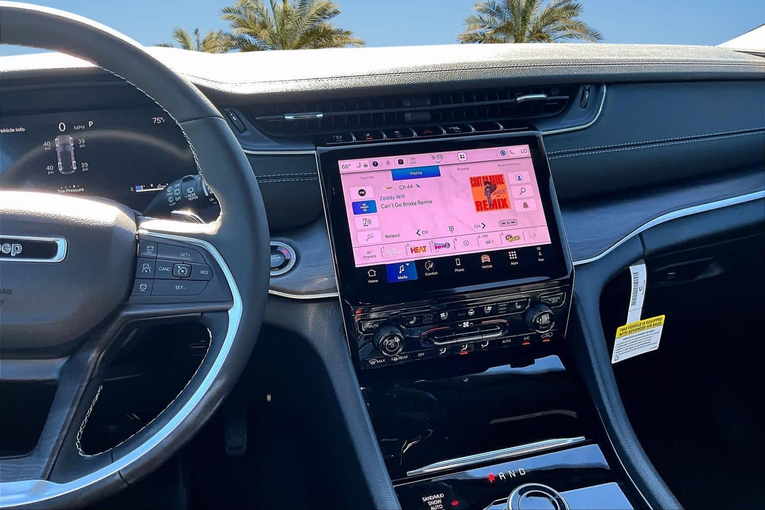 Thumbnail: 2025 Jeep Grand Cherokee - 16