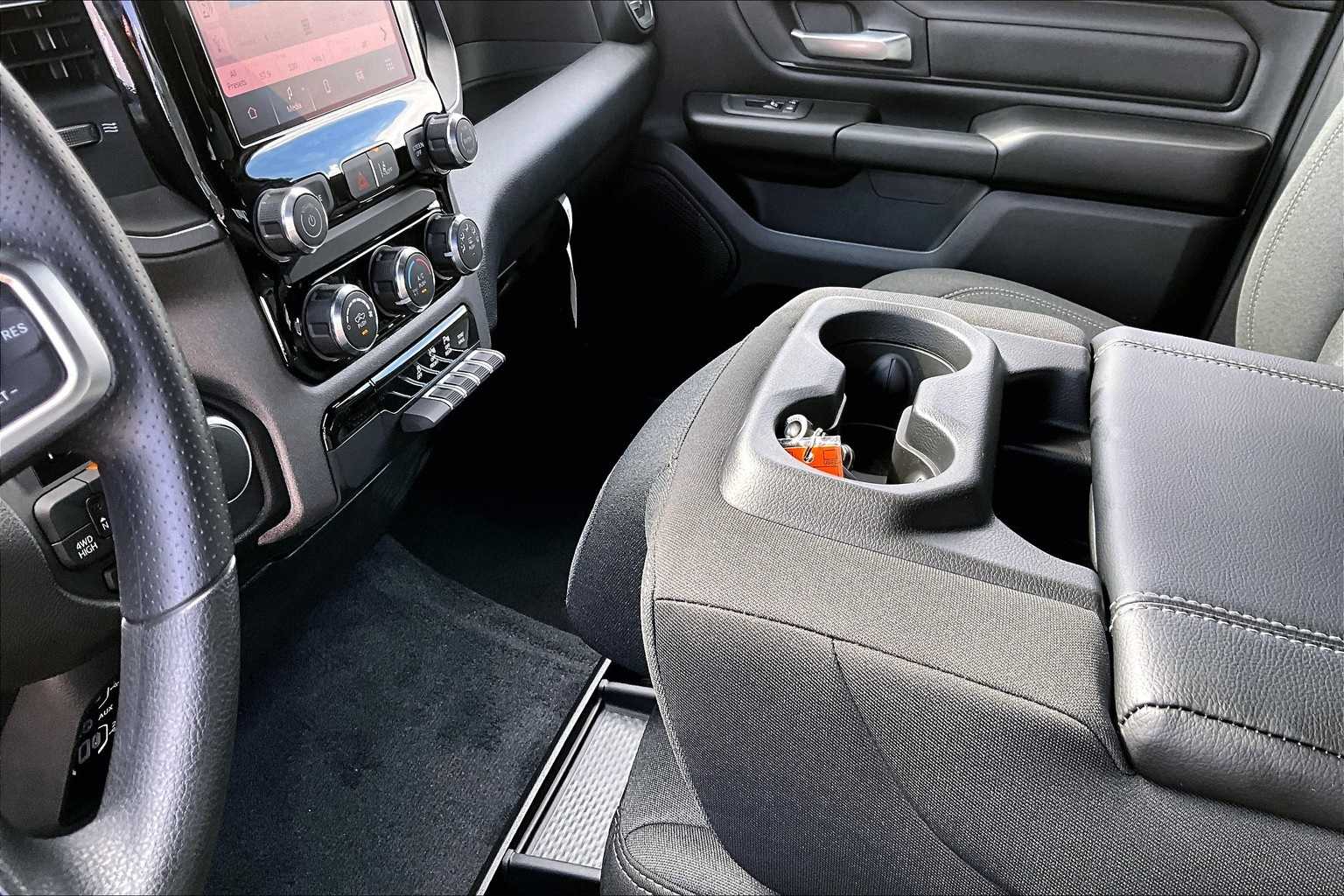 Thumbnail: 2025 RAM 1500 - 17