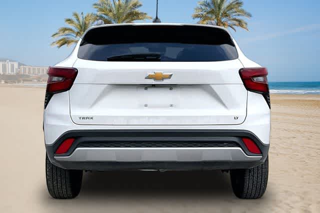 Thumbnail: 2025 Chevrolet Trax - 4