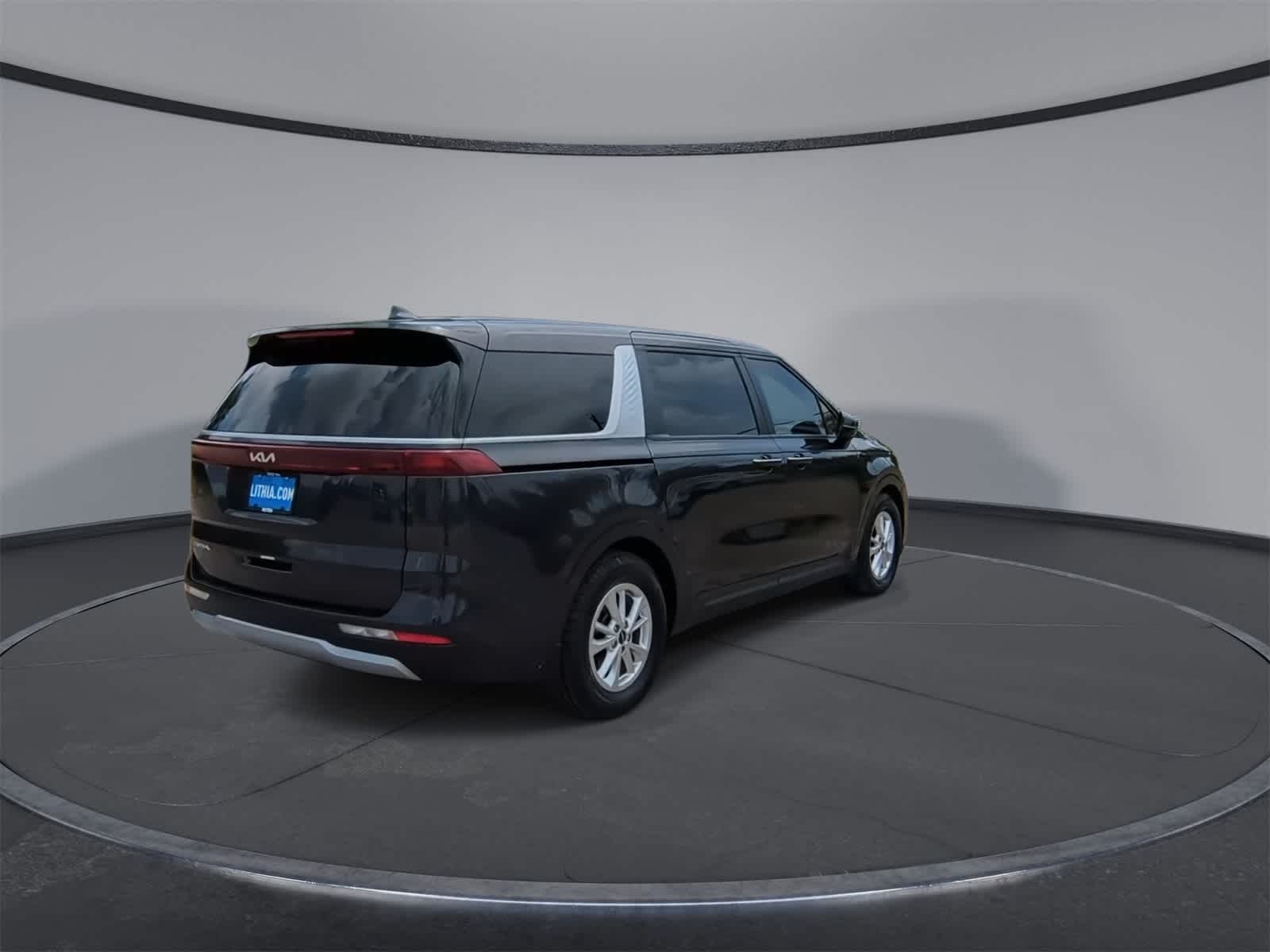 Thumbnail: 2023 Kia Carnival - 8