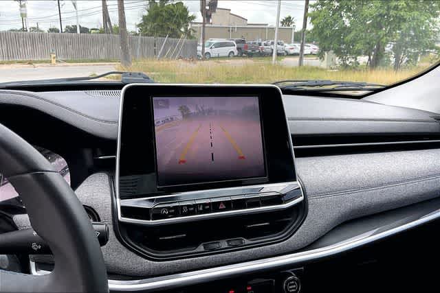 Thumbnail: 2022 Jeep Compass - 26