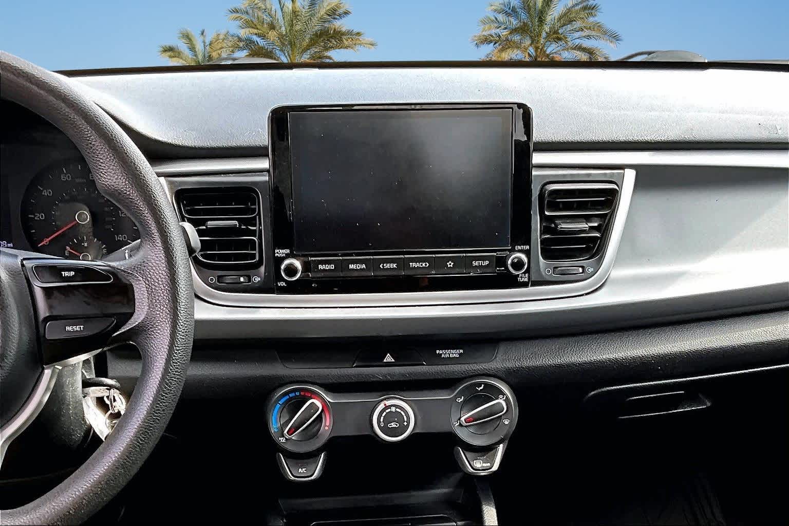 Thumbnail: 2023 Kia Rio - 15