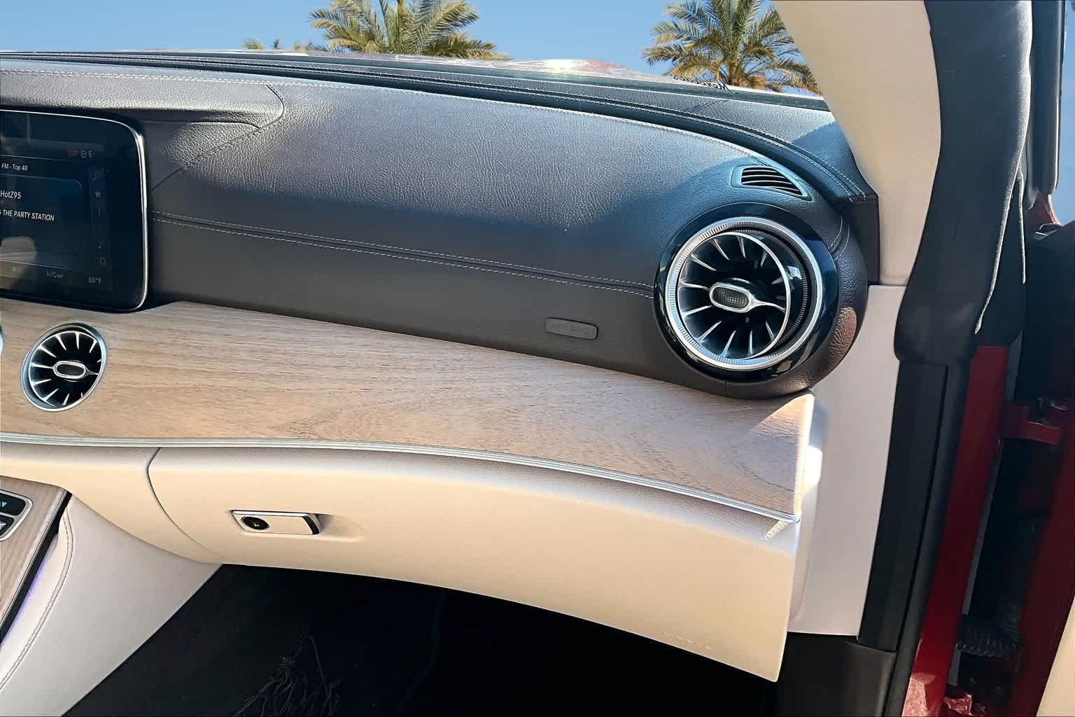 Thumbnail: 2018 Mercedes-Benz E-Class - 17