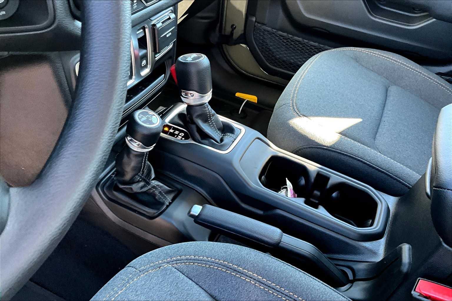 Thumbnail: 2025 Jeep Wrangler - 14