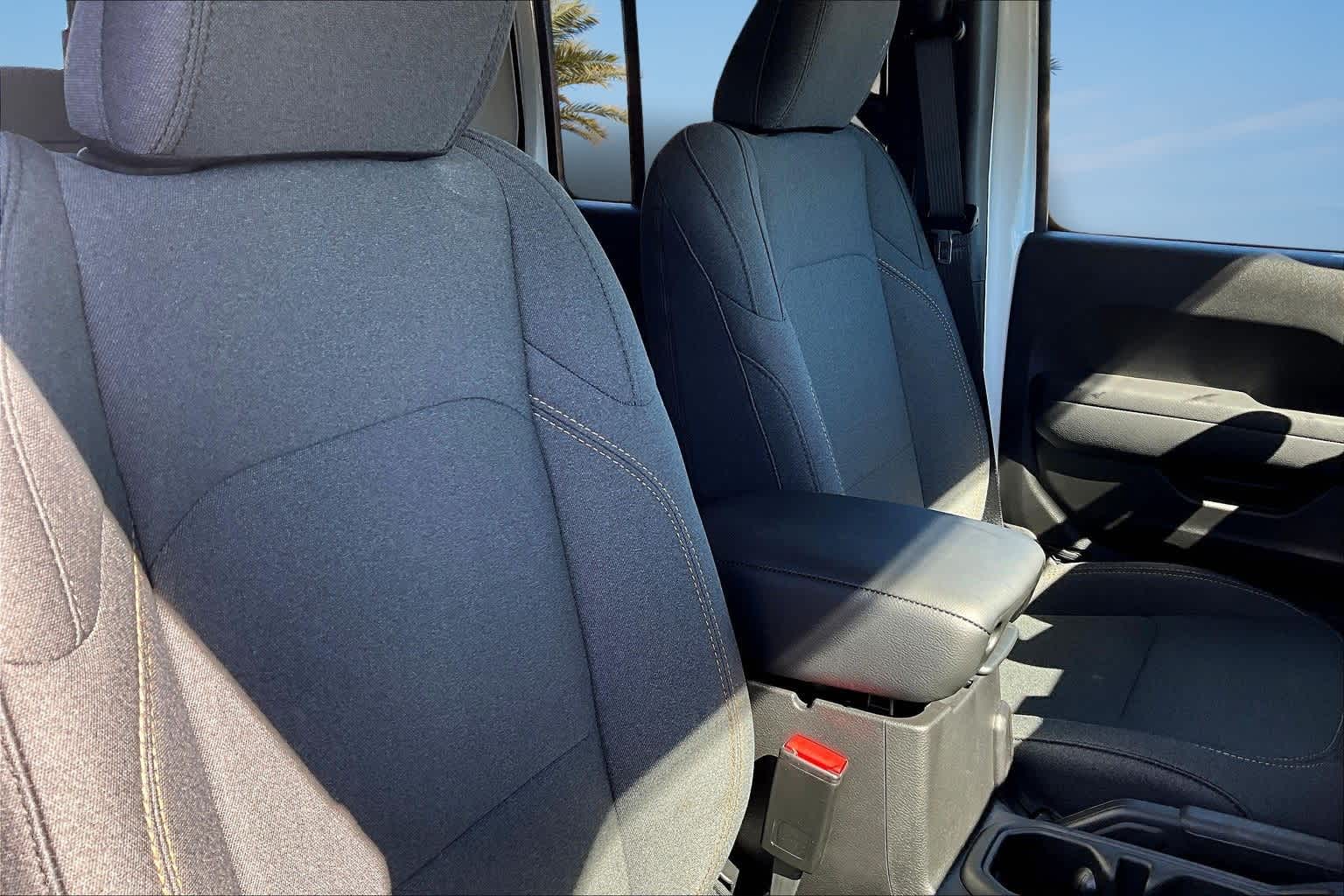 Thumbnail: 2025 Jeep Gladiator - 14