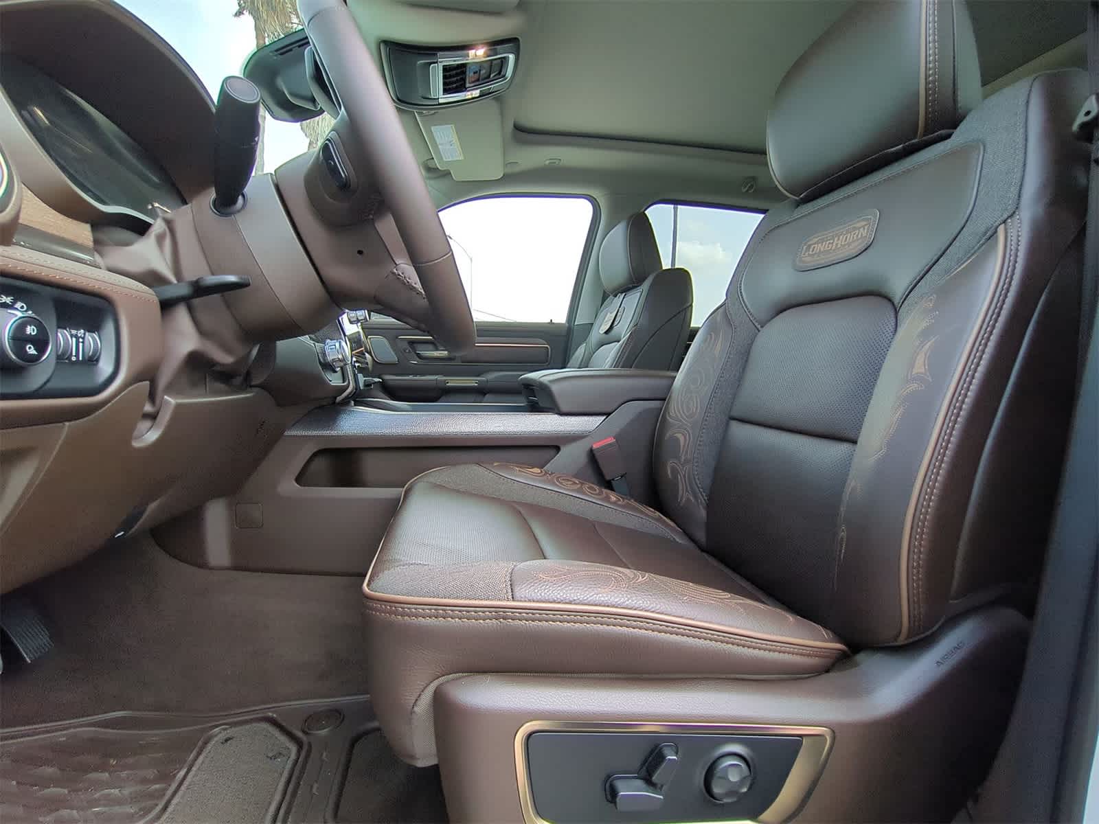 Thumbnail: 2025 RAM 1500 - 17