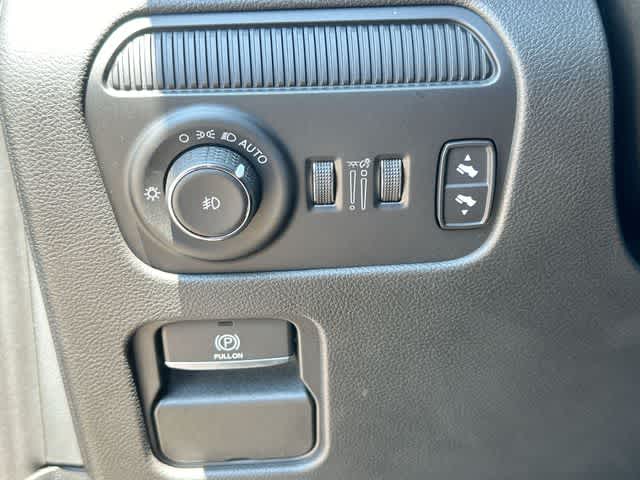 Thumbnail: 2024 Jeep Wagoneer - 18