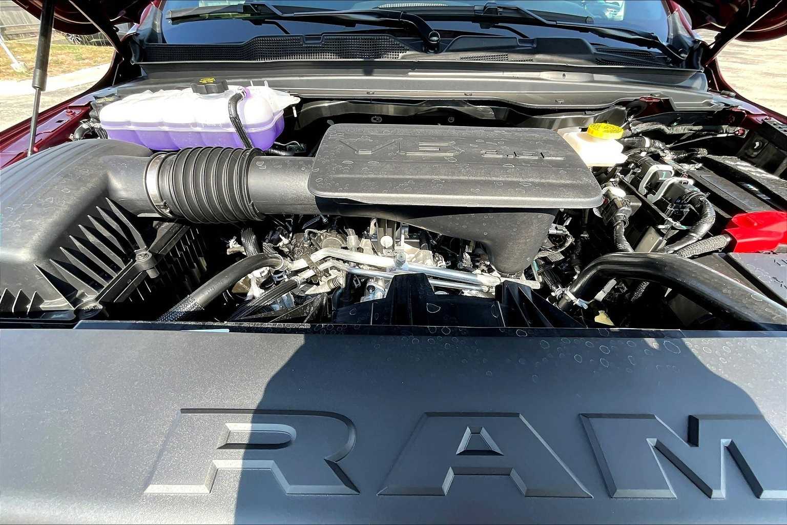 Thumbnail: 2025 RAM 1500 - 9
