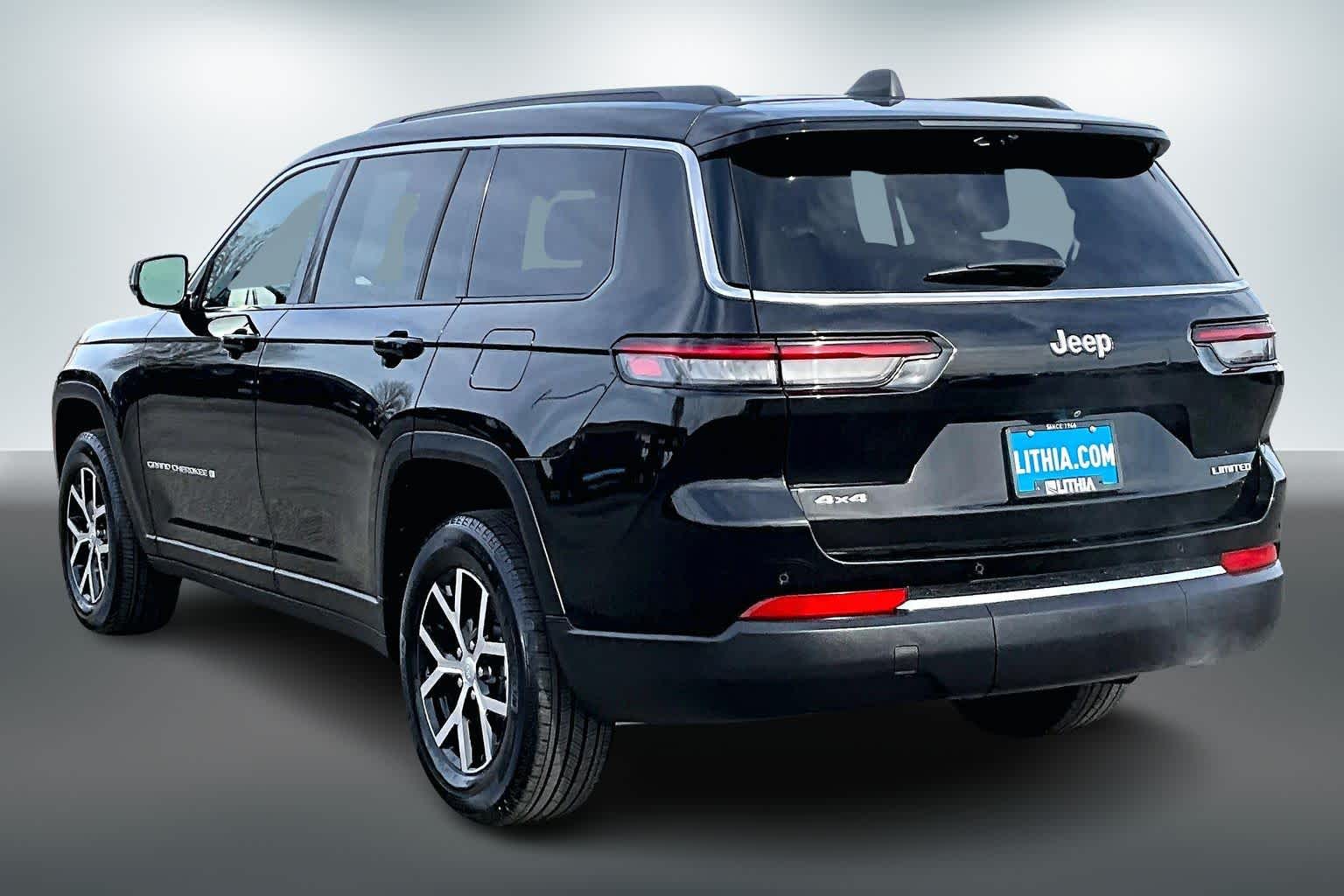 Thumbnail: 2024 Jeep Grand Cherokee L - 4