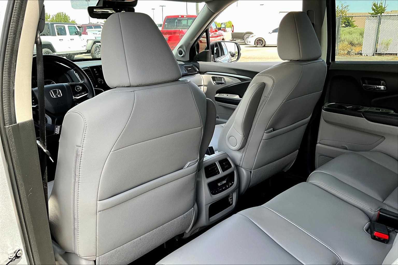 Thumbnail: 2022 Honda Pilot - 12