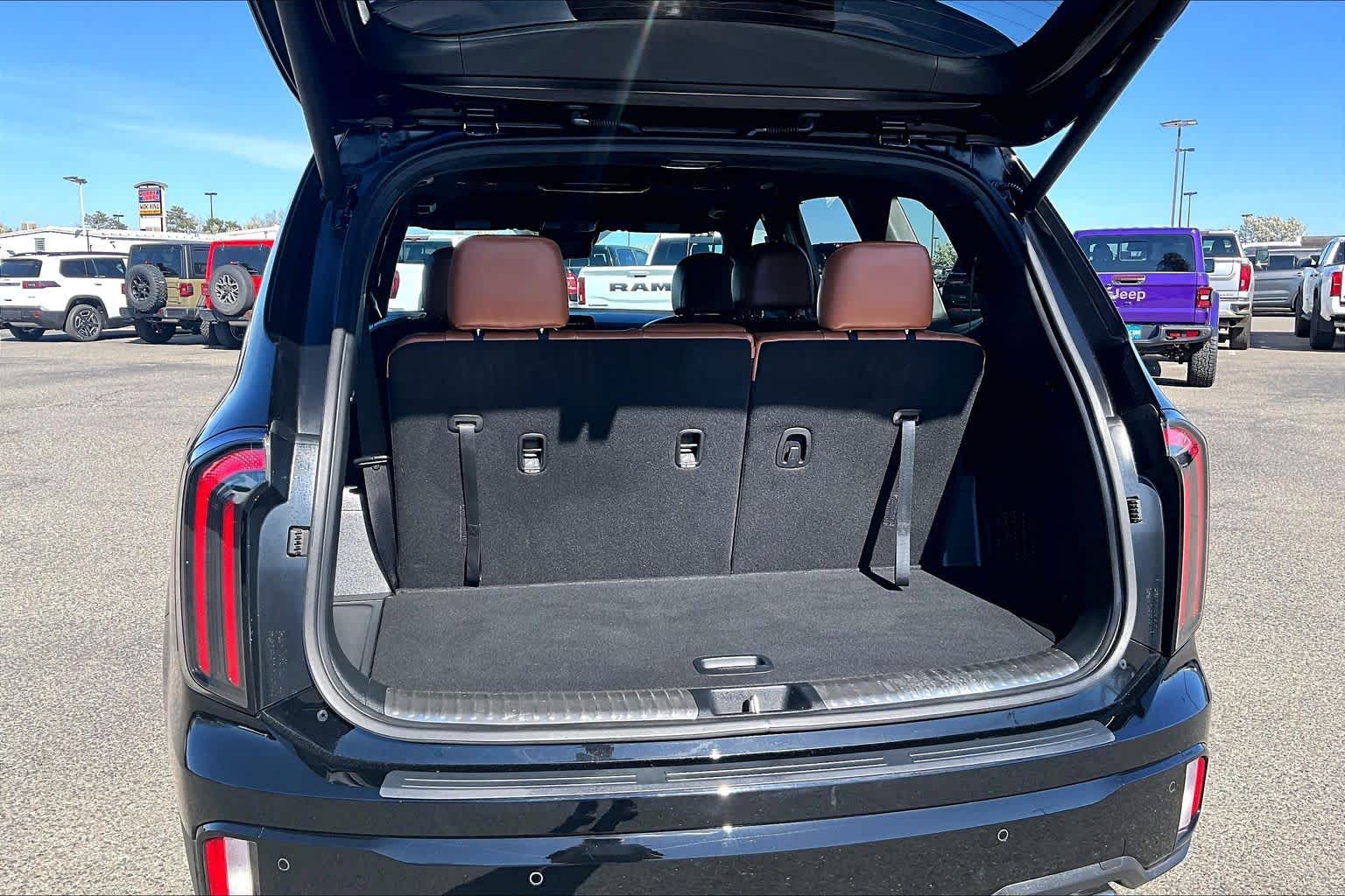 Thumbnail: 2024 Kia Telluride - 16