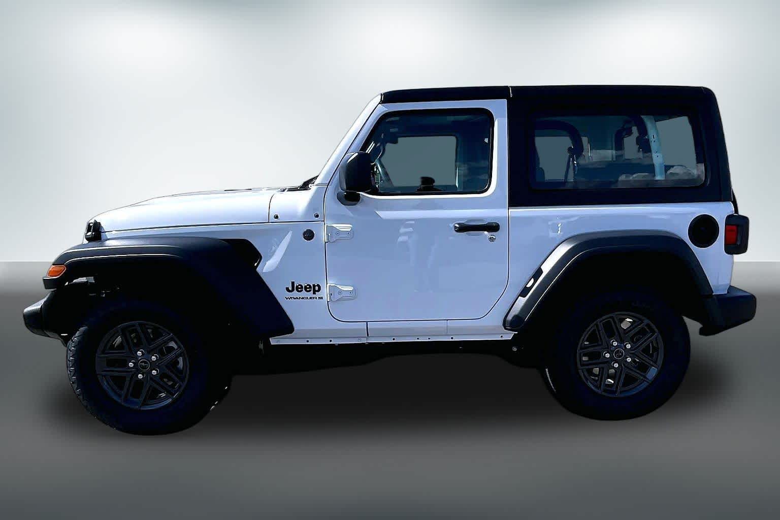 Thumbnail: 2026 Jeep Wrangler - 3
