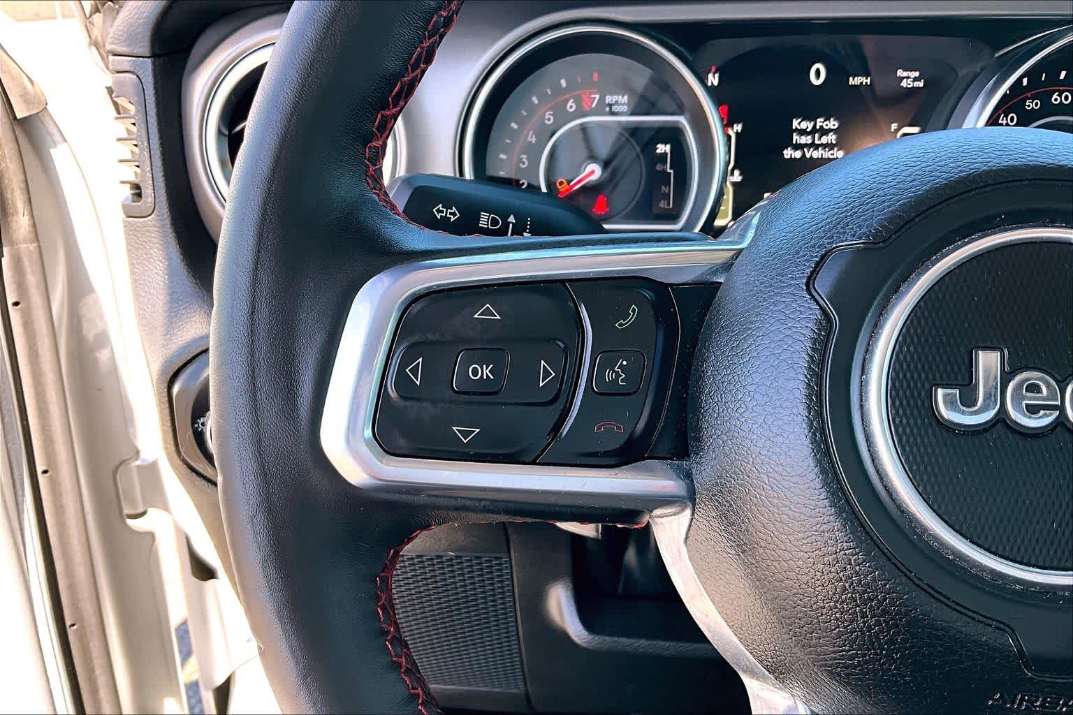 Thumbnail: 2022 Jeep Gladiator - 24